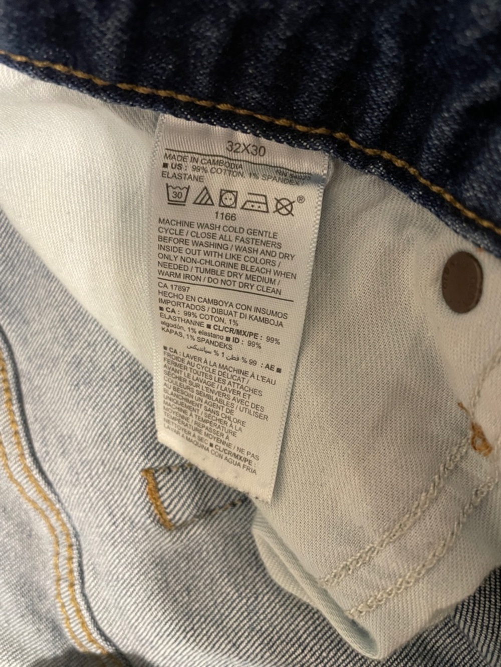 Old Navy Men’s Bootcut Jeans - Medium Blue Wash 32x30 - Picture 4 of 6